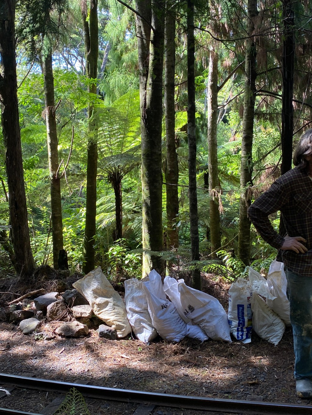 ROCK GLAZING &&nbsp;CLAY